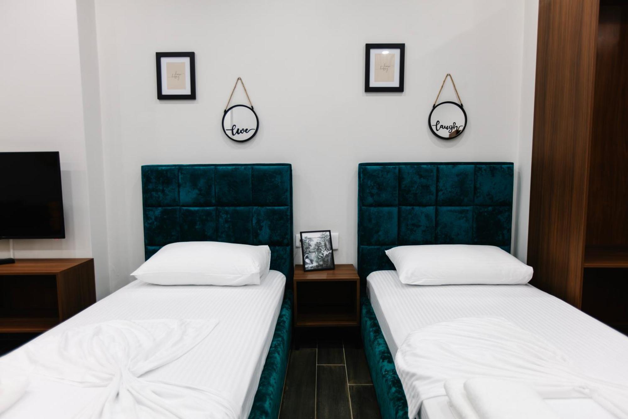 Andor Luxury Hotel & Duplex Kryemëdhej Bagian luar foto