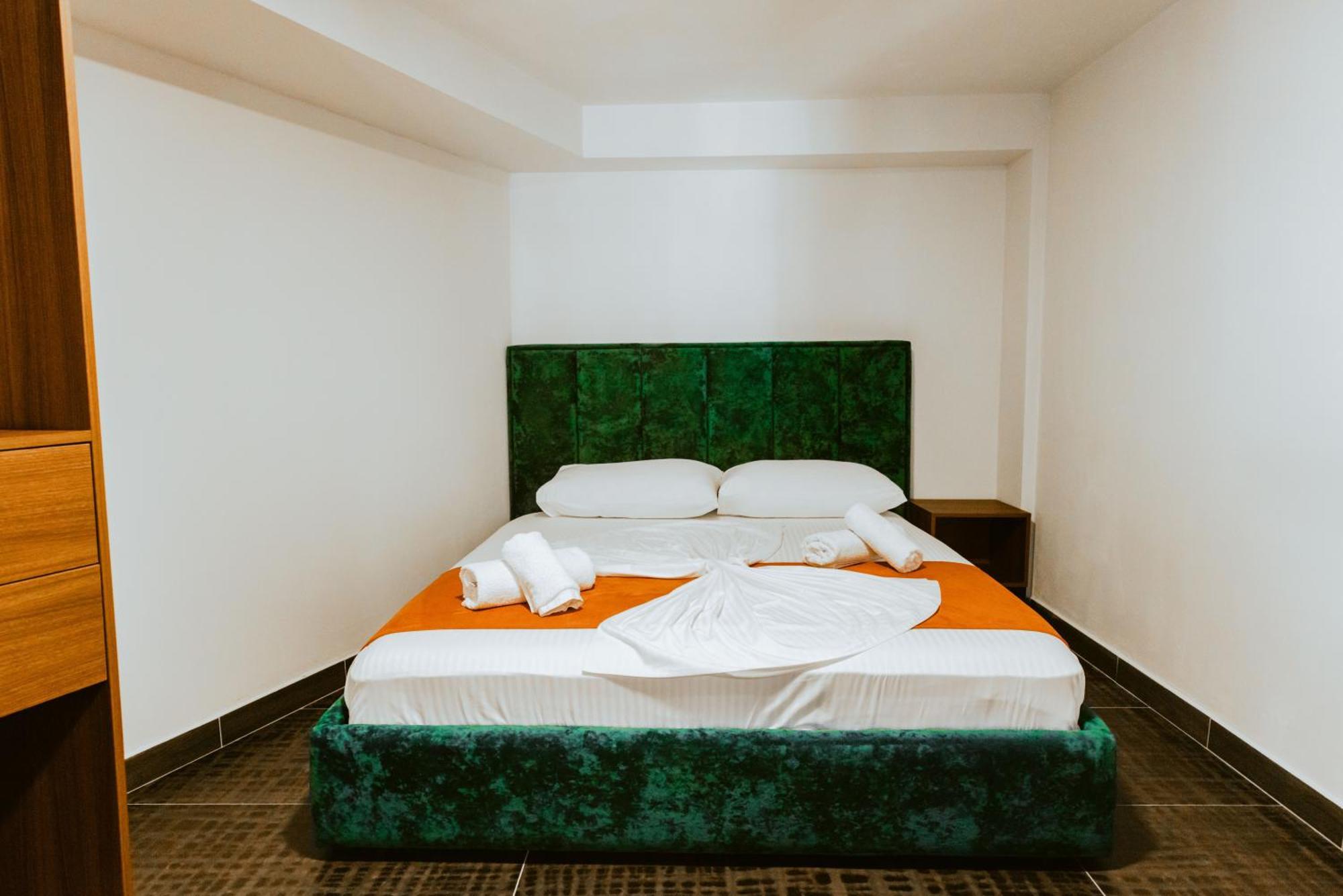 Andor Luxury Hotel & Duplex Kryemëdhej Bagian luar foto
